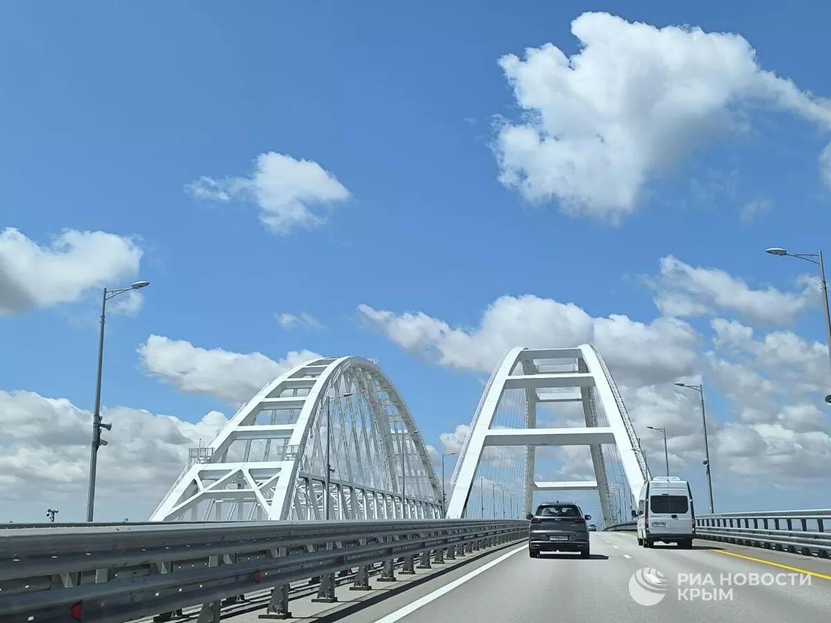 Власти надеются на открытие Крымского моста для электрокаров в 2026 году