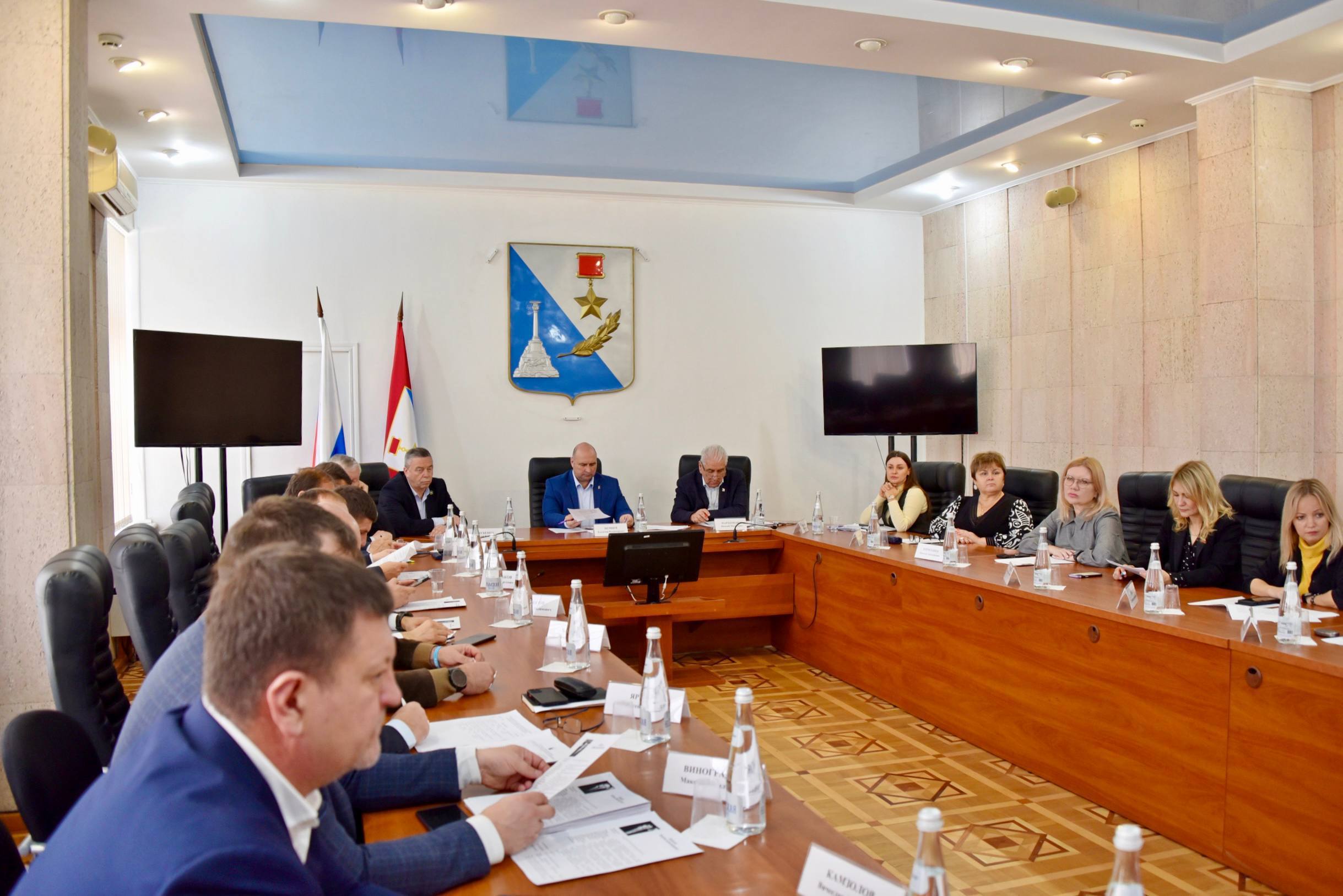 Владимир Немцев: Сегодня на пленарном заседании Законодательного Собрания города Севастополя были утверждены кандидатуры заместителей Губернатора Севастополя Владимир Немцев: Сегодня на пленарном заседании Законодательного Собрания города Севастополя были утверждены кандидатуры заместителей Губернатора Севастополя