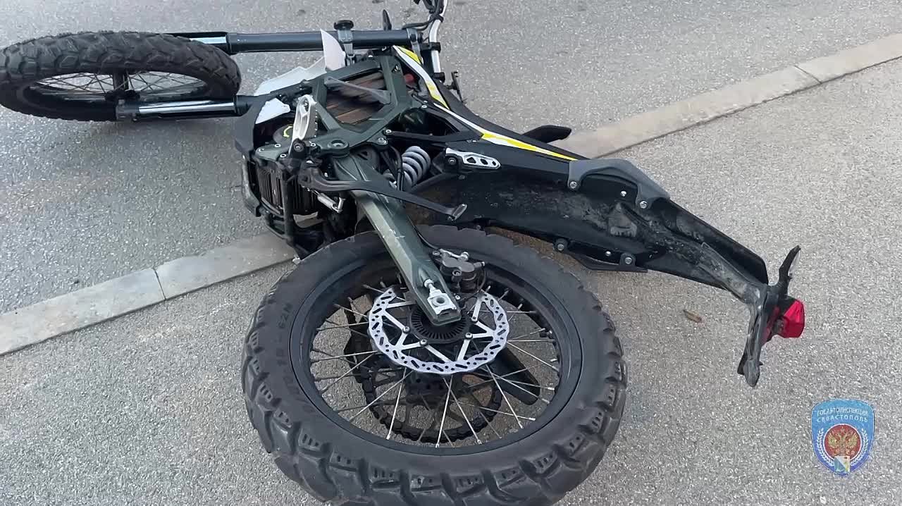 В Севастополе водитель электробайка погиб в ДТП