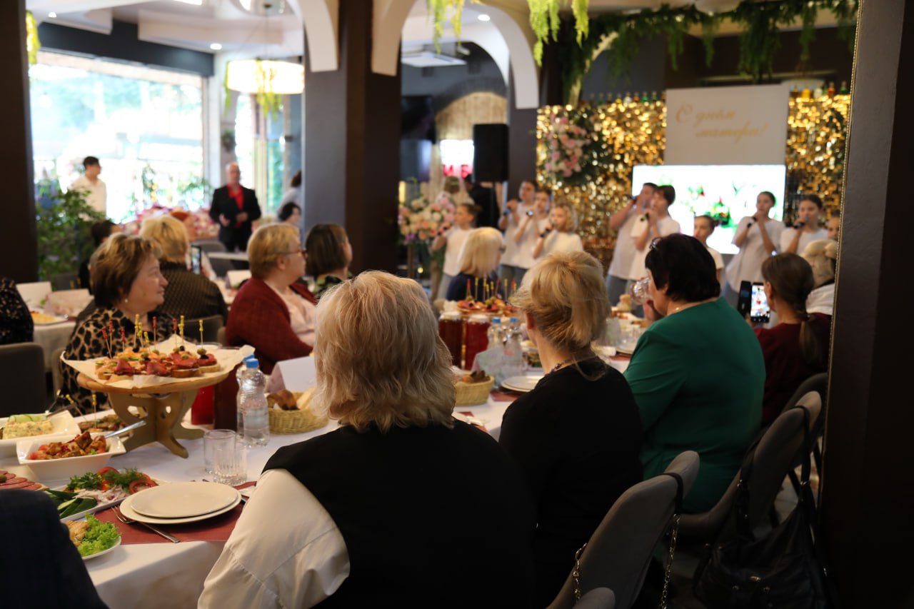 Галина Огнёва: В преддверии Дня матери состоялась очень душевная и важная для всех нас встреча Галина Огнёва: В преддверии Дня матери состоялась очень душевная и важная для всех нас встреча