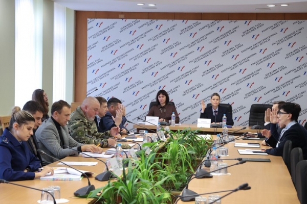 В Госсовете РК прошло заседание Комитета по имущественным и земельным отношениям В Госсовете РК прошло заседание Комитета по имущественным и земельным отношениям