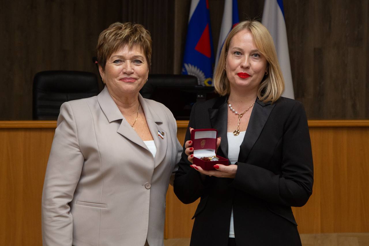 Алла Пономаренко поздравила работников налоговых органов с профессиональным праздником Алла Пономаренко поздравила работников налоговых органов с профессиональным праздником