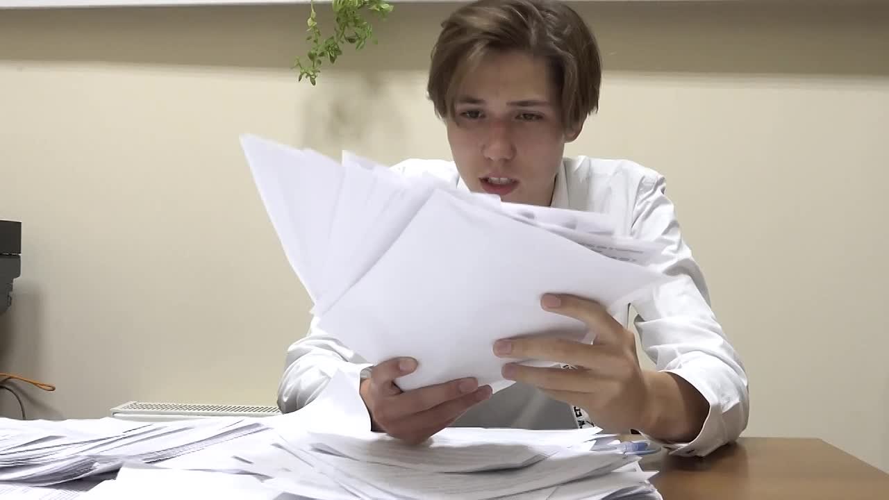 Александр Дудинов: Друзья! Команда Центра «Мои документы» в Черноморском принимает участие в очень важном республиканском конкурсе, посвященном 11-летию МФЦ!