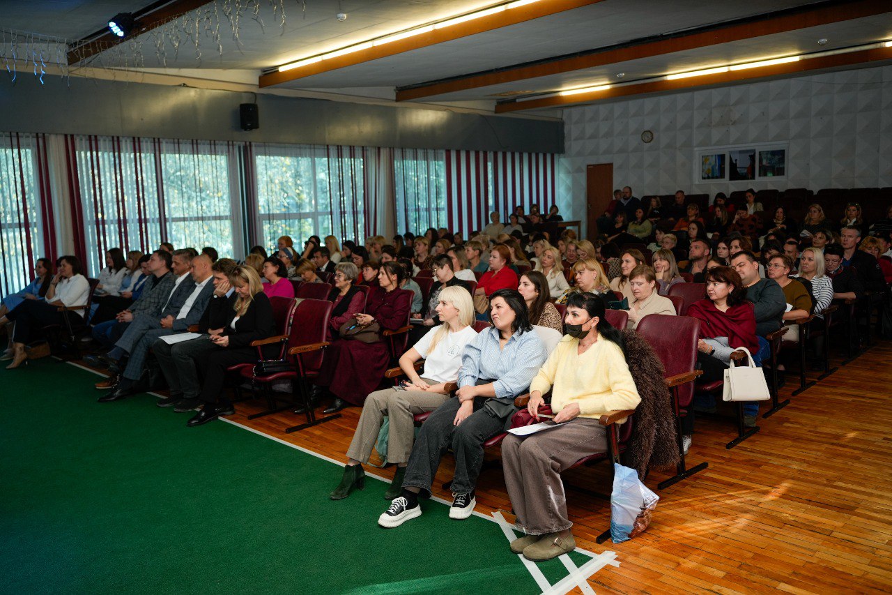 В Симферополе прошел межрегиональный семинар-практикум «Клубы «Устойчивая семья» В Симферополе прошел межрегиональный семинар-практикум «Клубы «Устойчивая семья»