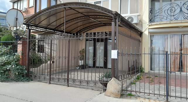 Перечень незаконно размещенных нестационарных объектов на территории муниципального образования городской округ Алушта по демонтажу Перечень незаконно размещенных нестационарных объектов на территории муниципального образования городской округ Алушта по демонтажу