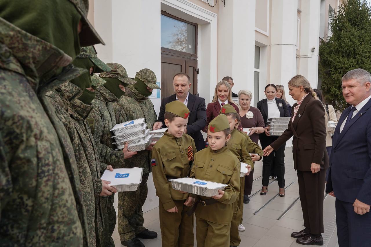 Анастасия Гридчина: В Крыму стартовал федеральный проект «Вкус заботы» организованный «Женским движением Единой России» в преддверии праздника Дня матери Анастасия Гридчина: В Крыму стартовал федеральный проект «Вкус заботы» организованный «Женским движением Единой России» в преддверии праздника Дня матери