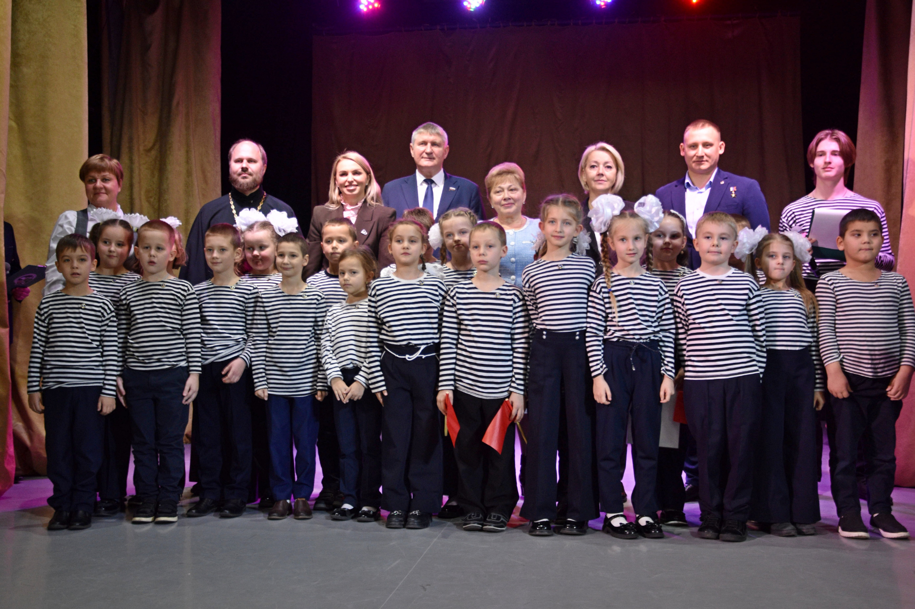 В Симферополе состоялась церемония посвящения в «Юные дорохинцы – Орлята России»