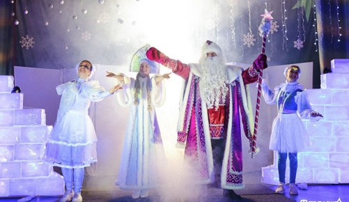 Светящаяся лошадь, волшебство и подарки: в Симферополе устроят новогоднее шоу «Фабрика чудес»