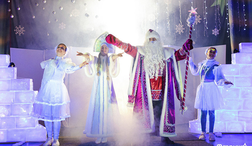 Светящаяся лошадь, волшебство и подарки: в Симферополе устроят новогоднее шоу «Фабрика чудес»