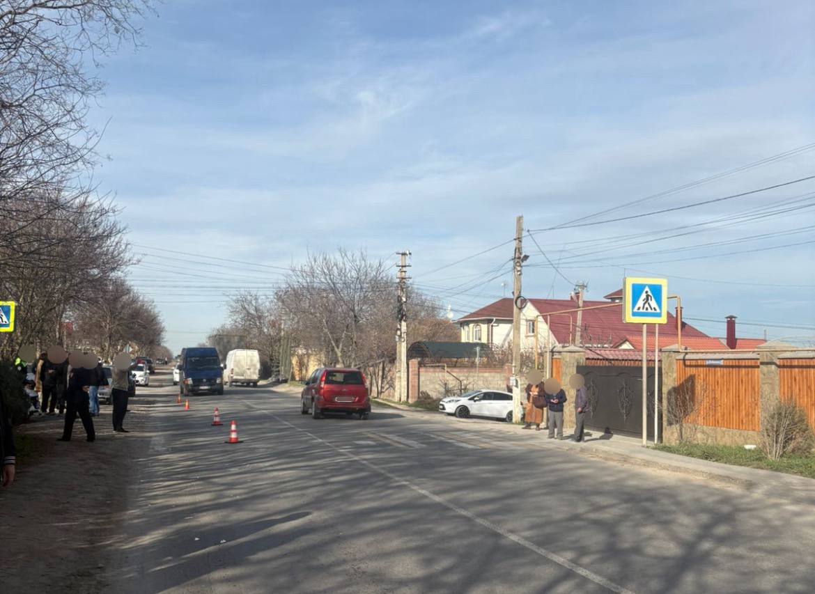 Под Симферополем на пешеходном переходе насмерть сбили школьницу