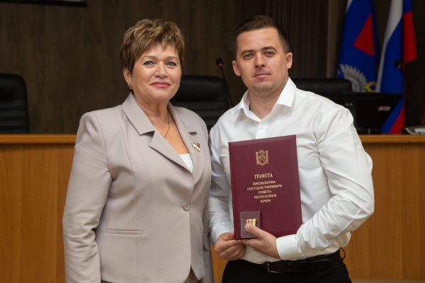 Алла Пономаренко поздравила работников налоговых органов с профессиональным праздником Алла Пономаренко поздравила работников налоговых органов с профессиональным праздником