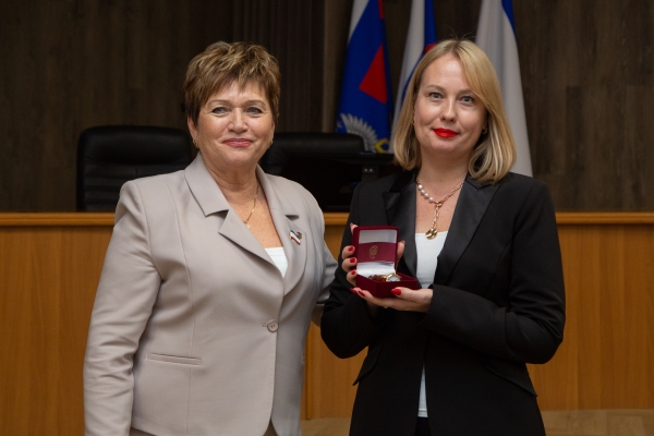 Алла Пономаренко поздравила работников налоговых органов с профессиональным праздником Алла Пономаренко поздравила работников налоговых органов с профессиональным праздником