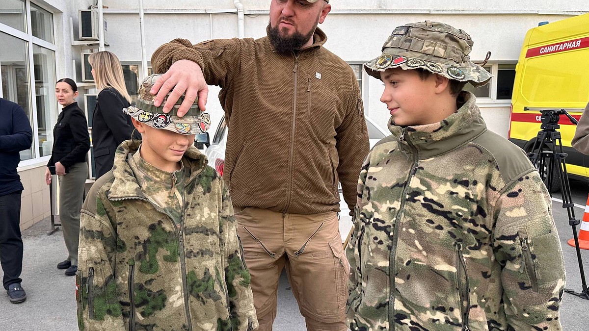 Не медлили ни секунды: в Крыму братья-школьники спасли подростка, попавшего в страшное ДТП