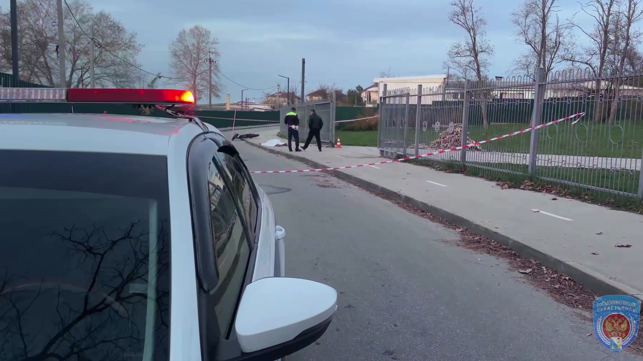 В Севастополе разбился водитель электробайка