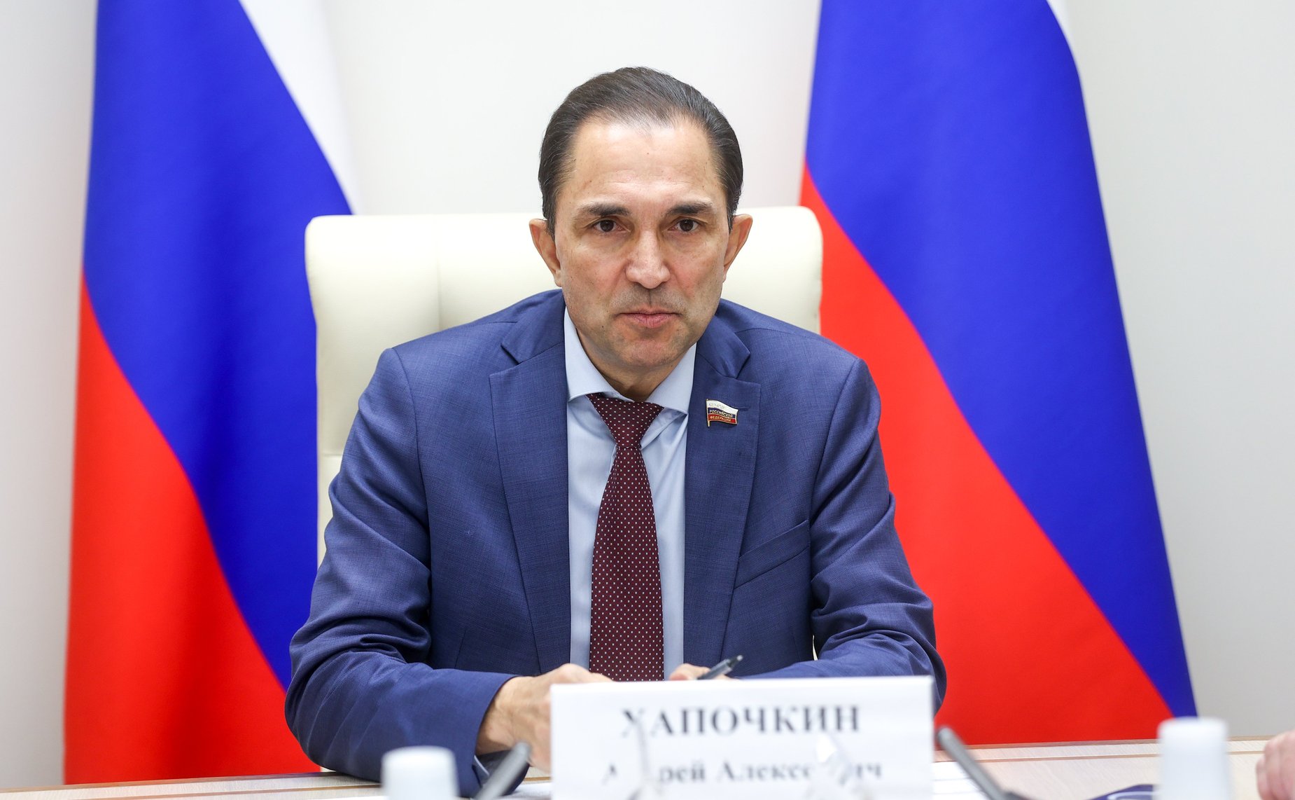 А. Хапочкин провел совещание по повышению транспортной доступности Сахалинской области А. Хапочкин провел совещание по повышению транспортной доступности Сахалинской области