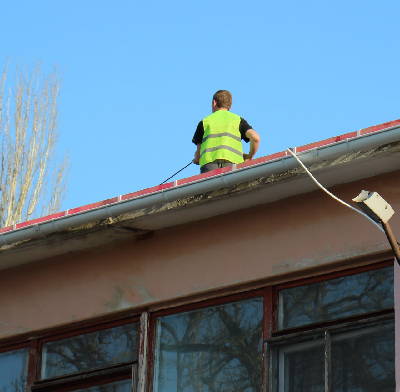 Олег Каторгин: В детском саду №32 «Дюймовочка» приступили к ремонту кровли второго и третьего корпуса Олег Каторгин: В детском саду №32 «Дюймовочка» приступили к ремонту кровли второго и третьего корпуса