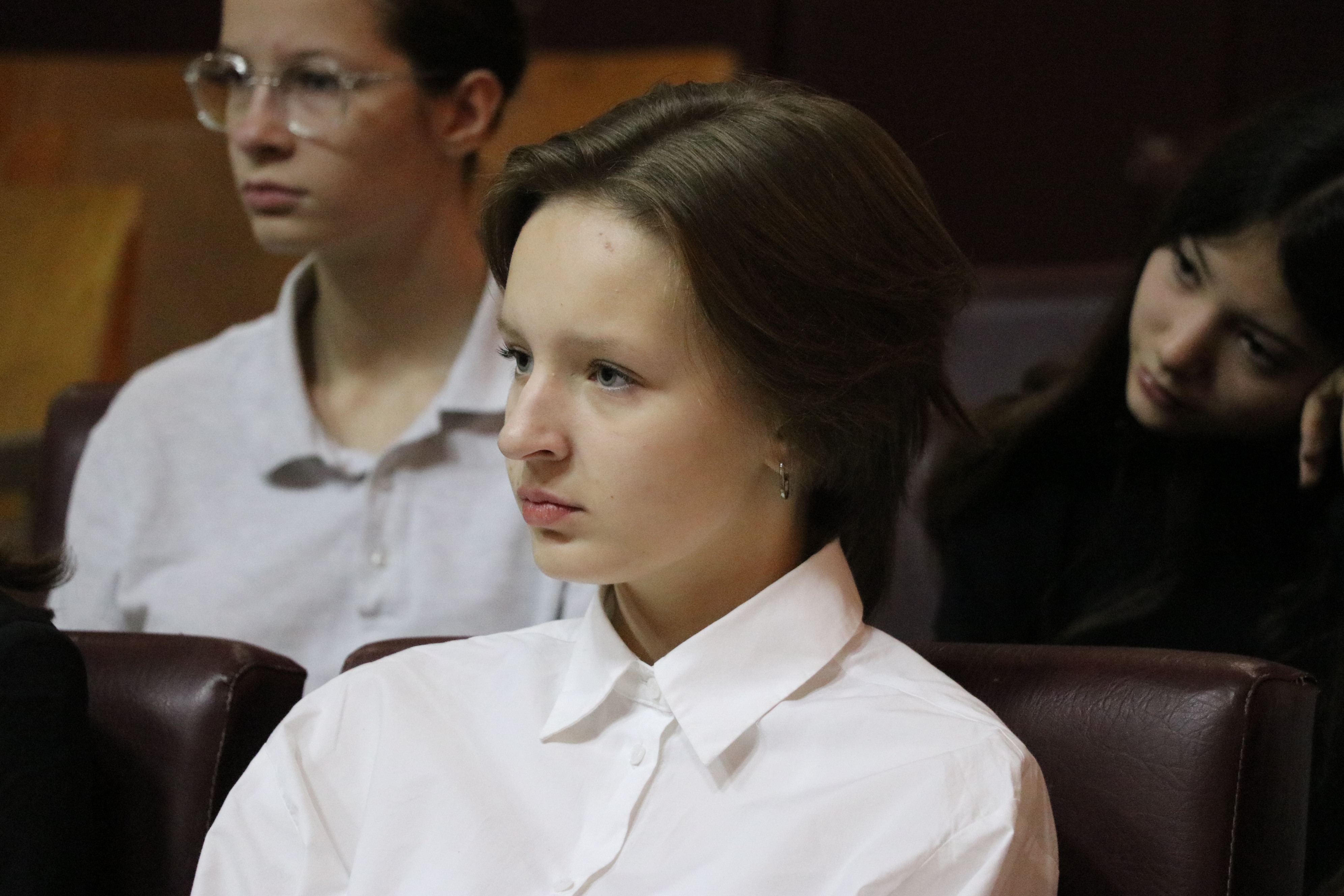 Сегодня в 9-й школе состоялась встреча с восьмиклассниками. Сегодня в 9-й школе состоялась встреча с восьмиклассниками.