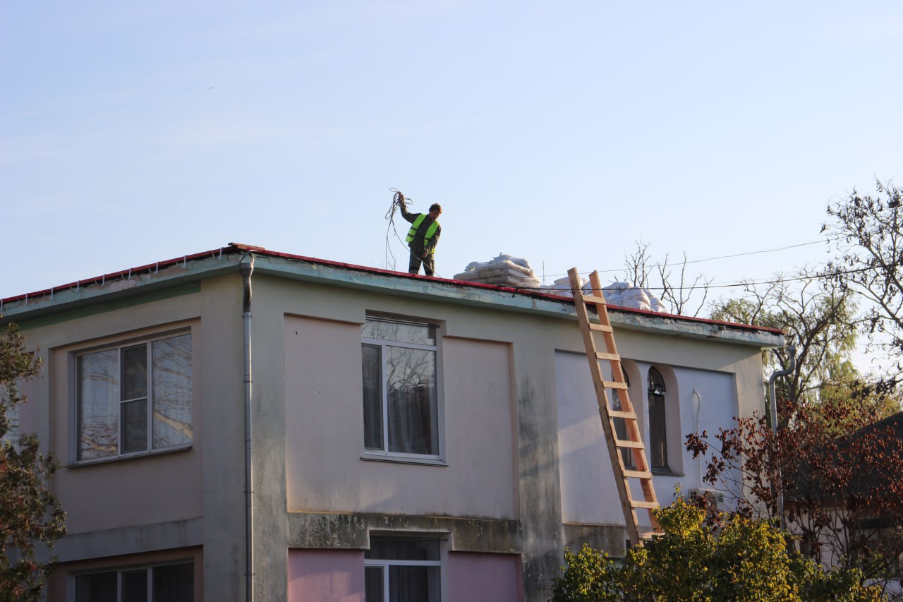 Олег Каторгин: В детском саду №32 «Дюймовочка» приступили к ремонту кровли второго и третьего корпуса Олег Каторгин: В детском саду №32 «Дюймовочка» приступили к ремонту кровли второго и третьего корпуса