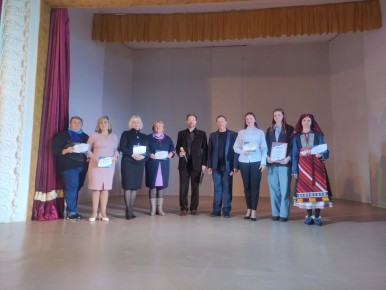 27 ноября 2025 года в селе Мазанском СДК Симферопольского района прошёл финал открытого Республиканского онлайн-конкурса «Не прервётся традиции нить», посвящённый народным преданиям об истории сёл и городов Республики Крым»