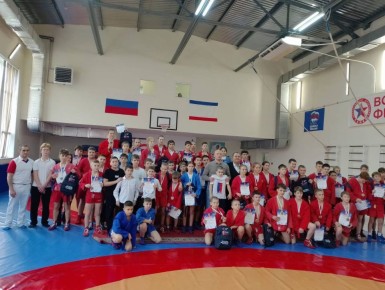 Воспитанники Черноморской ДЮСШ успешно выступили на открытом турнире по самбо в Ялте