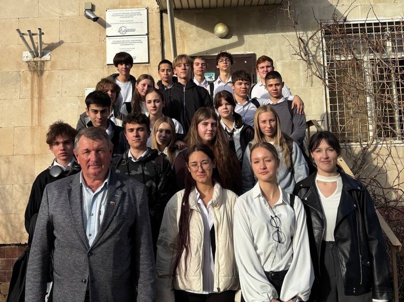 ГУП РК «Крымэнерго» провело экскурсию для школьников ГУП РК «Крымэнерго» провело экскурсию для школьников