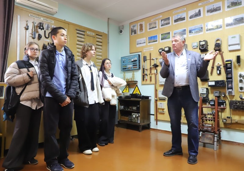 ГУП РК «Крымэнерго» провело экскурсию для школьников ГУП РК «Крымэнерго» провело экскурсию для школьников