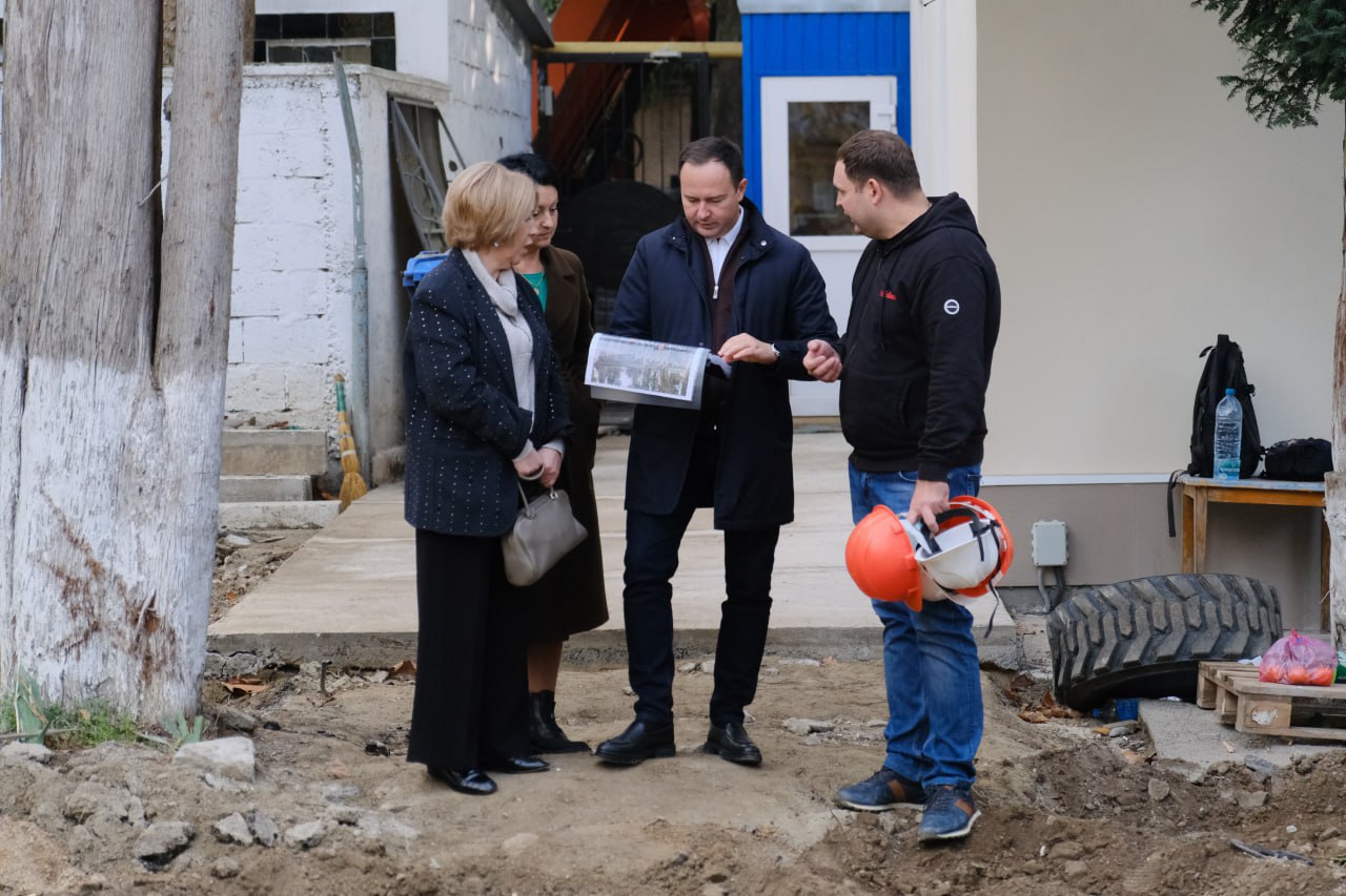 Янина Павленко: Большой мониторинг ремонта в образовательных организациях Большой Ялты продолжаем Янина Павленко: Большой мониторинг ремонта в образовательных организациях Большой Ялты продолжаем