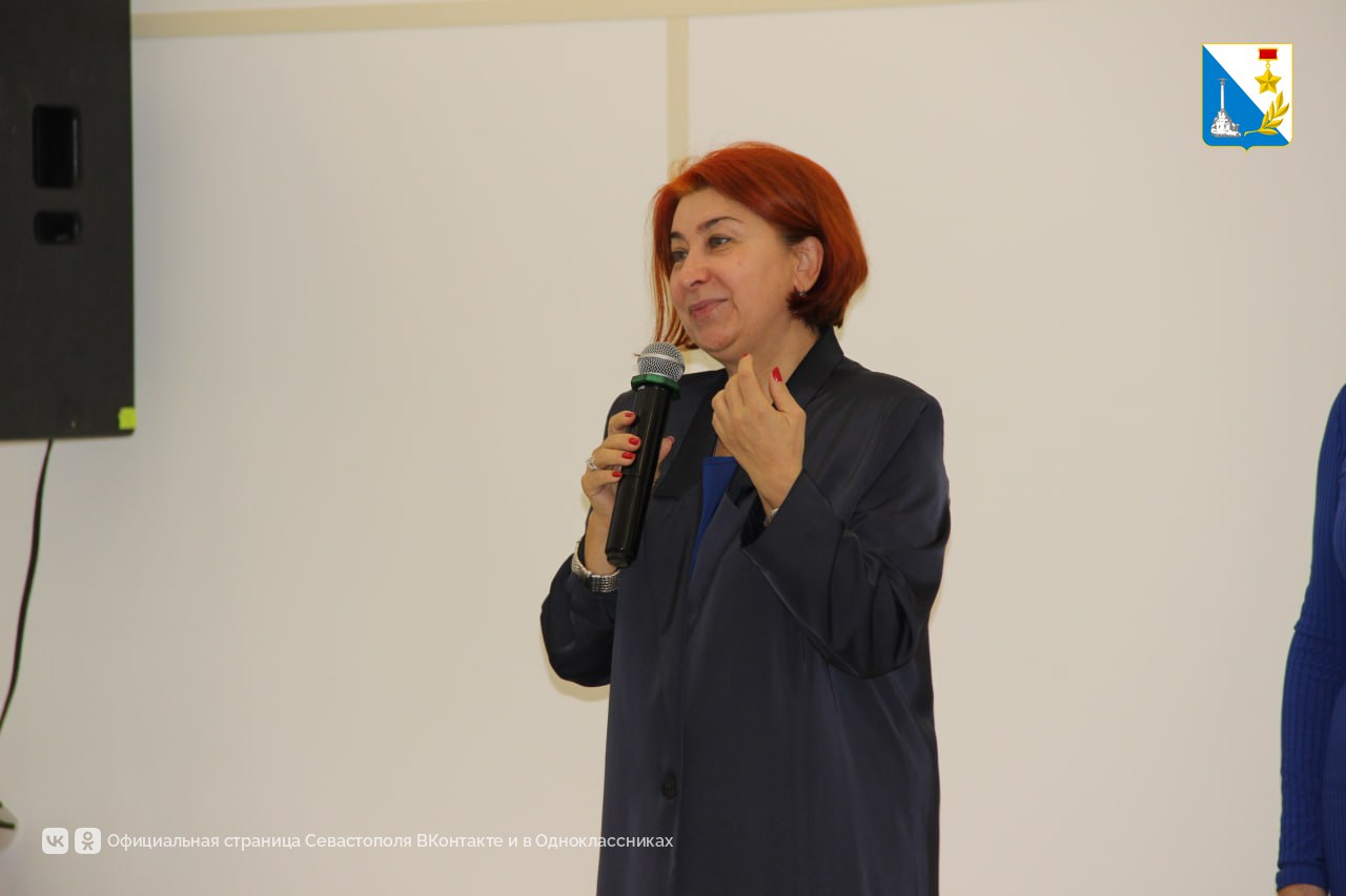 В Севастополе торжественно поздравили матерей с предстоящим праздником В Севастополе торжественно поздравили матерей с предстоящим праздником