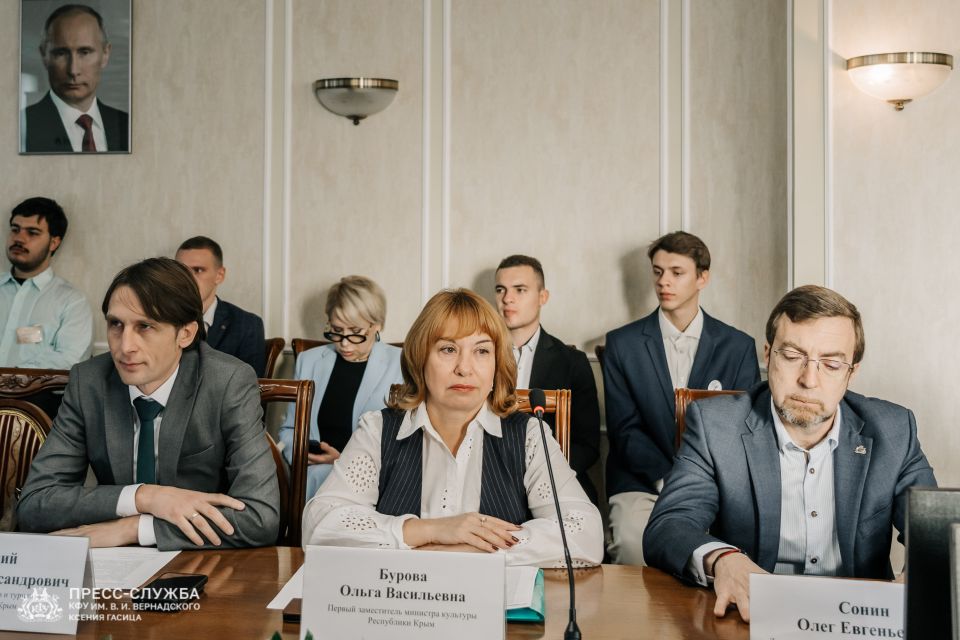 Ольга Бурова приняла участие во встрече с крымскими студентами