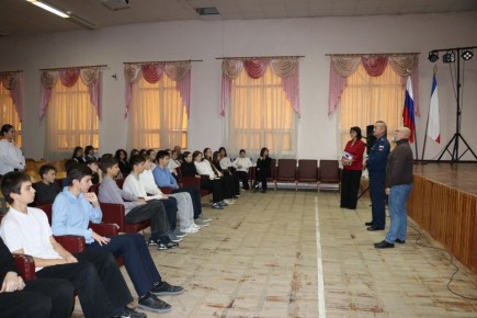 Сегодня в 9-й школе состоялась встреча с восьмиклассниками