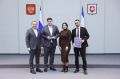 Министра промышленности и торговли Крыма наградили за оперативное взаимодействие с гражданами