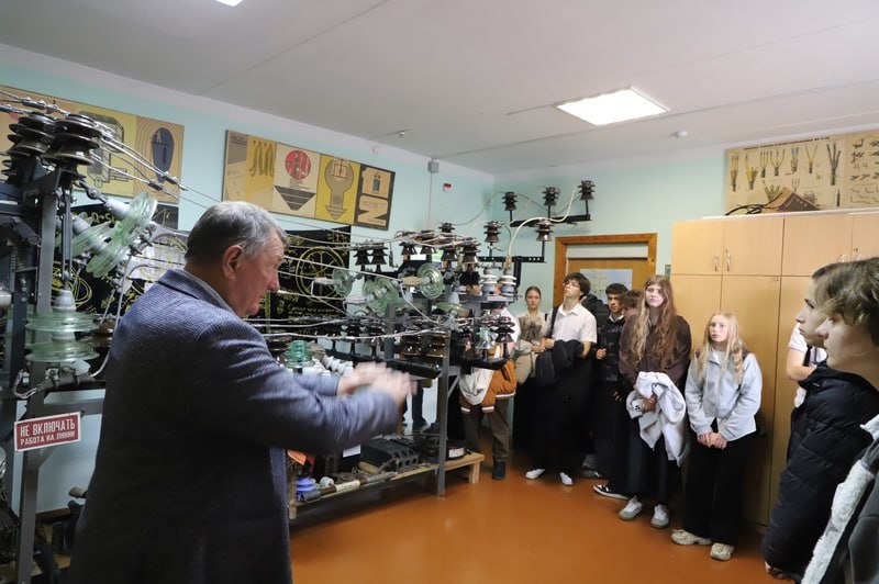 ГУП РК «Крымэнерго» провело экскурсию для школьников ГУП РК «Крымэнерго» провело экскурсию для школьников