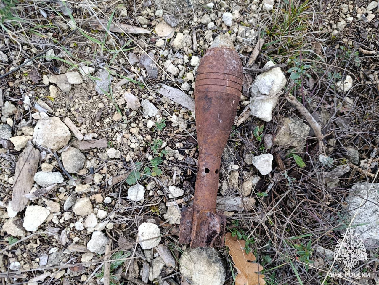 В Бахчисарайском районе нашли и обезвредили минометную мину времён Великой Отечественной войны В Бахчисарайском районе нашли и обезвредили минометную мину времён Великой Отечественной войны