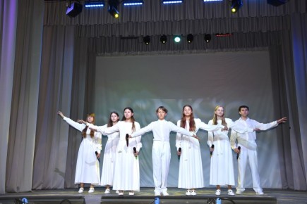 «Тепло маминых рук»: праздничный концерт, посвященный Дню матери