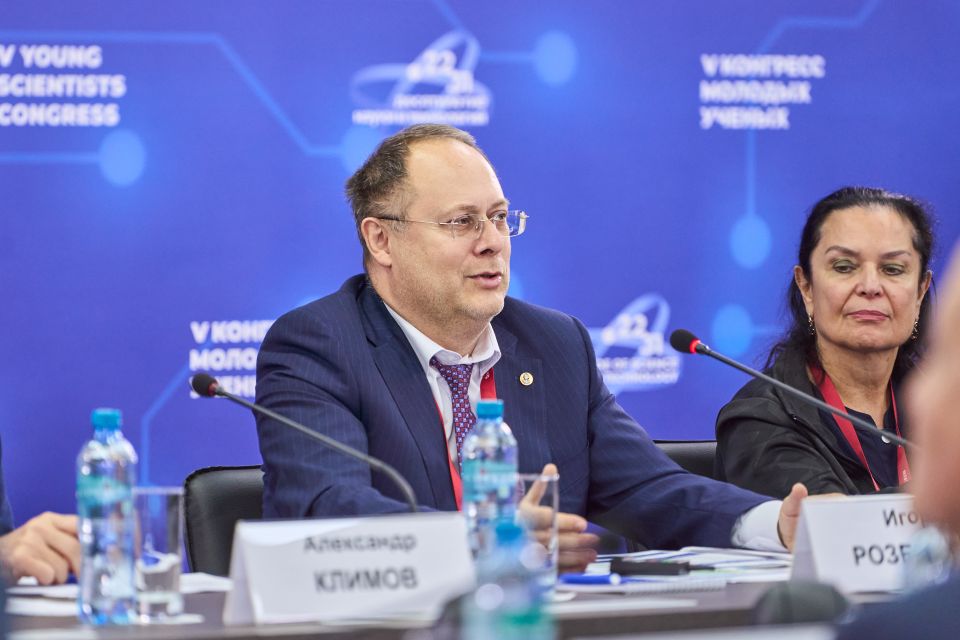 ����������: ������� ������ � ��������� �������-������������� ��������� ��