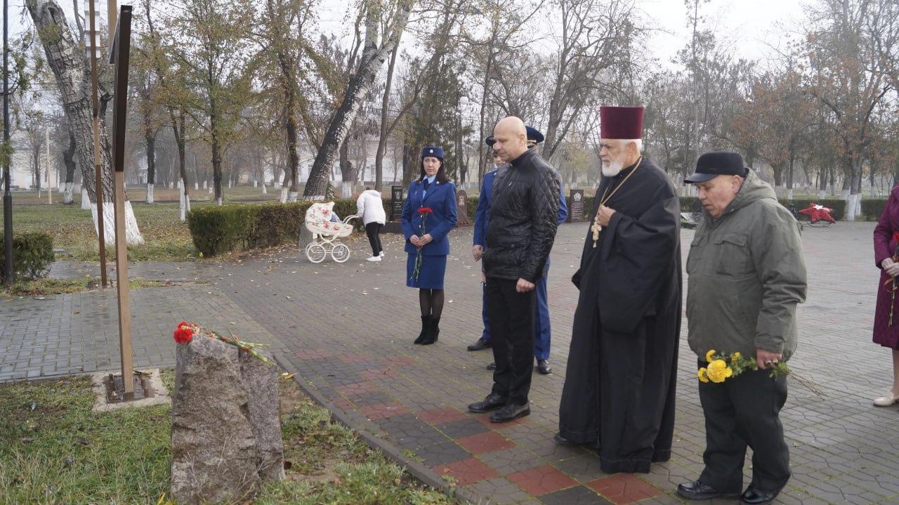 Александр Харламов: 30 ноября в России чествуют ликвидаторов последствий аварии на Чернобыльской атомной электростанции — людей, которые ценой своей жизни и здоровья смогли одолеть страшную трагедию 20 века, случившуюся 26... Александр Харламов: 30 ноября в России чествуют ликвидаторов последствий аварии на Чернобыльской атомной электростанции — людей, которые ценой своей жизни и здоровья смогли одолеть страшную трагедию 20 века, случившуюся 26...