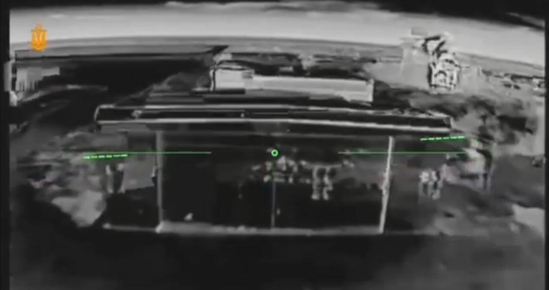 Комплексная атака врага на аэродромы Крыма Комплексная атака врага на аэродромы Крыма