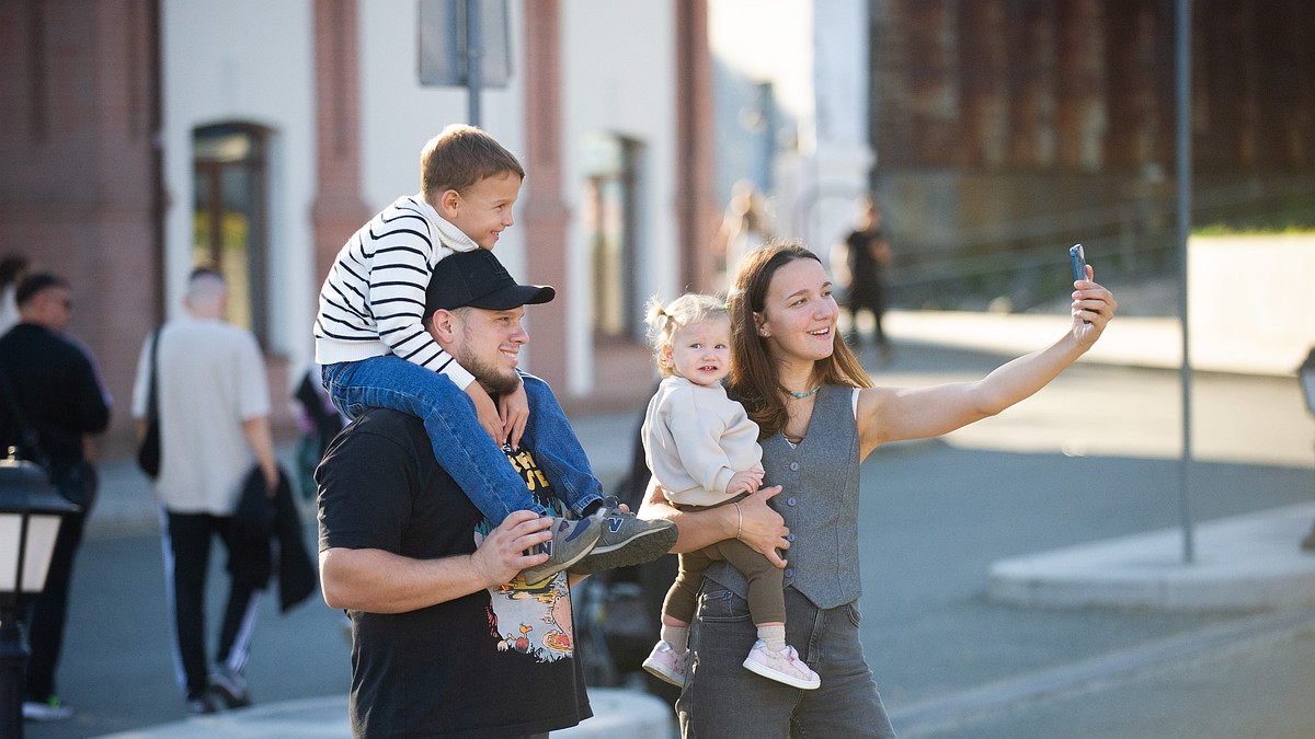 Более 24 миллиардов рублей направлено на поддержку семей с детьми в Крыму