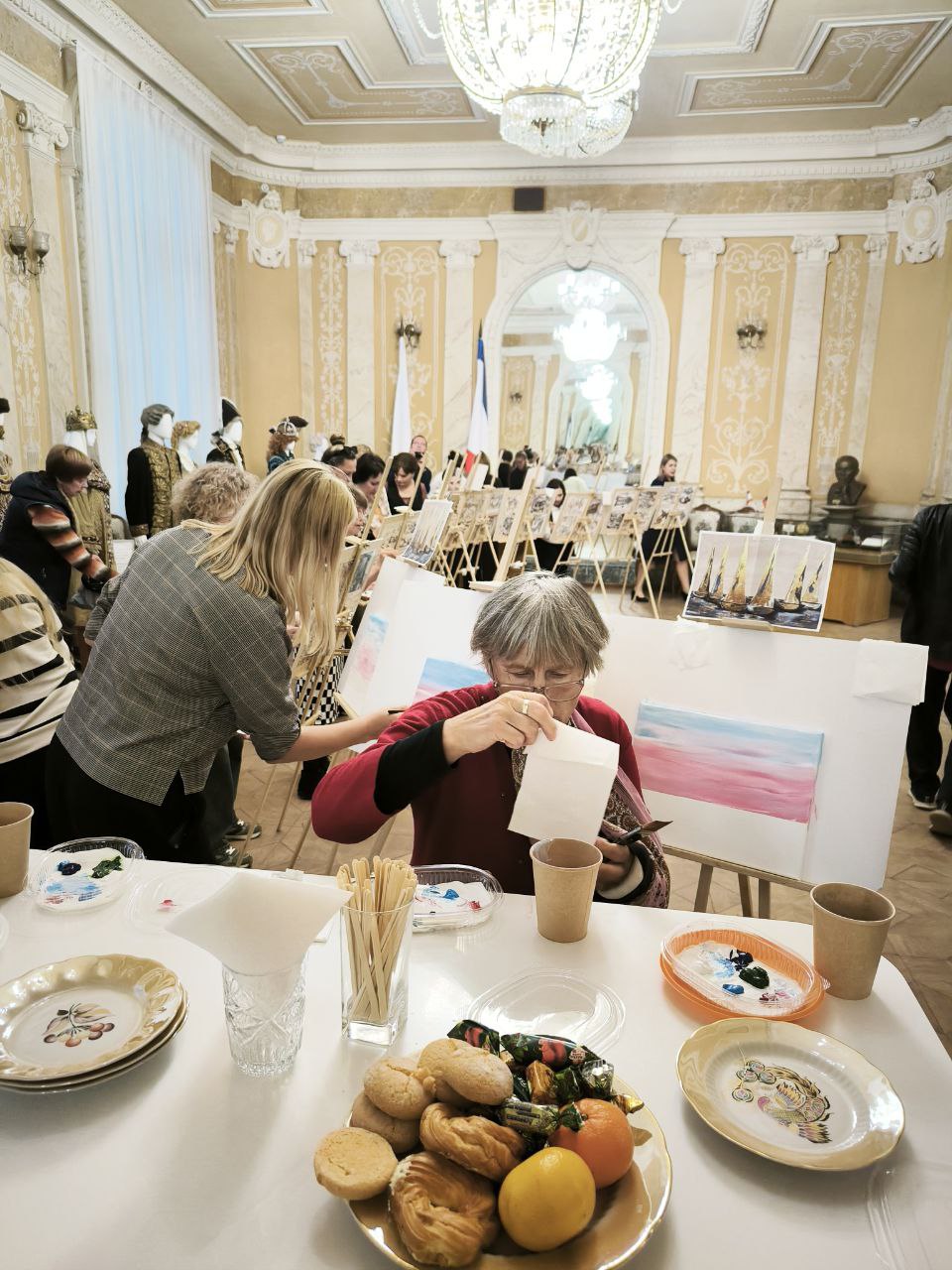 Мастер-класс по рисованию для мам в канун праздника Мастер-класс по рисованию для мам в канун праздника