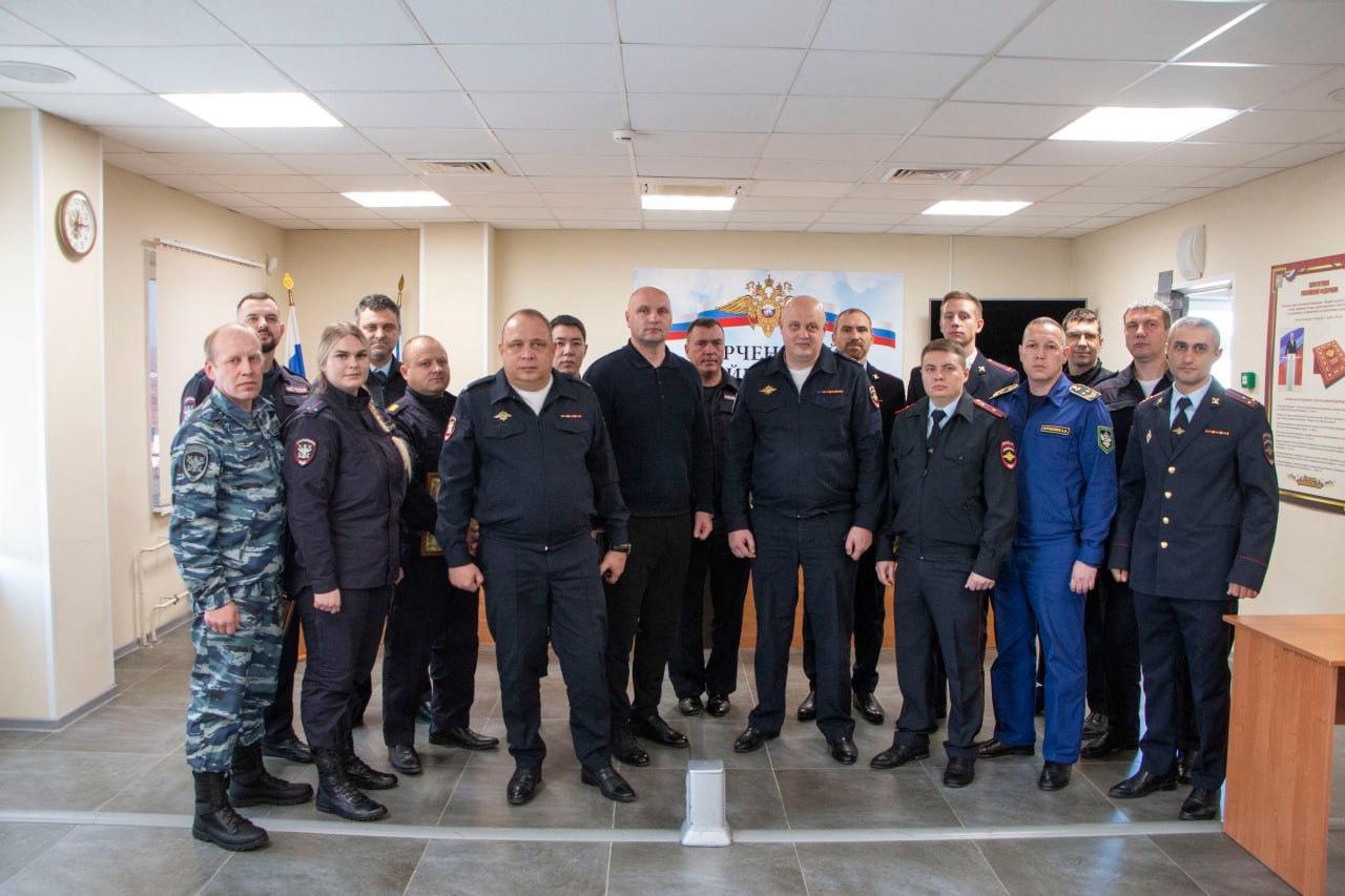 В Керченском ЛО МВД России на транспорте наградили сотрудников сводного отряда