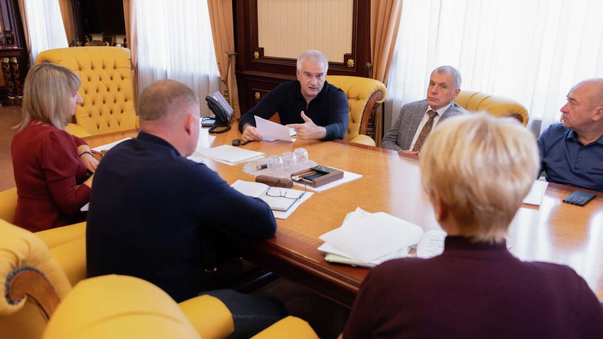 Выговоры и увольнение: в Крыму идут проверки инспекции по жилнадзору