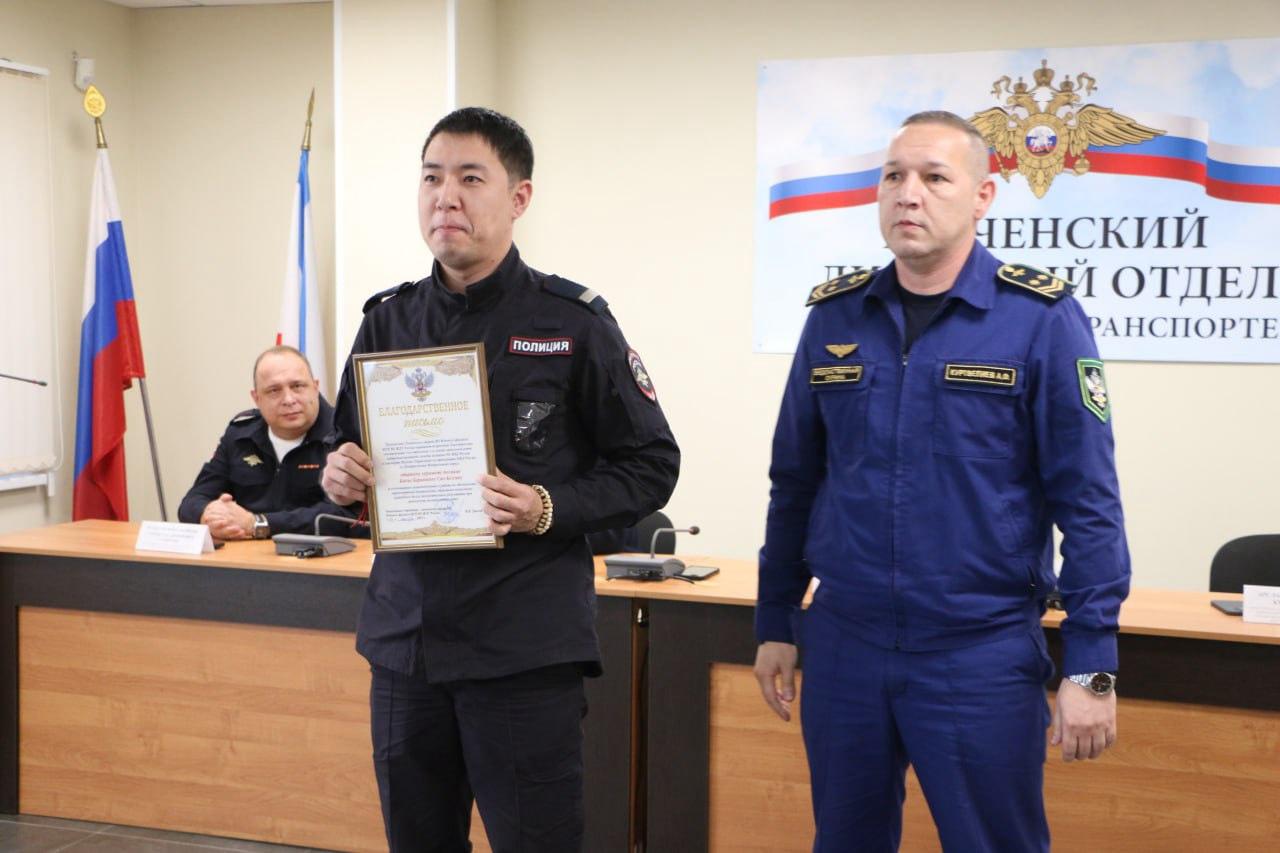 В Керченском ЛО МВД России на транспорте наградили сотрудников сводного отряда В Керченском ЛО МВД России на транспорте наградили сотрудников сводного отряда