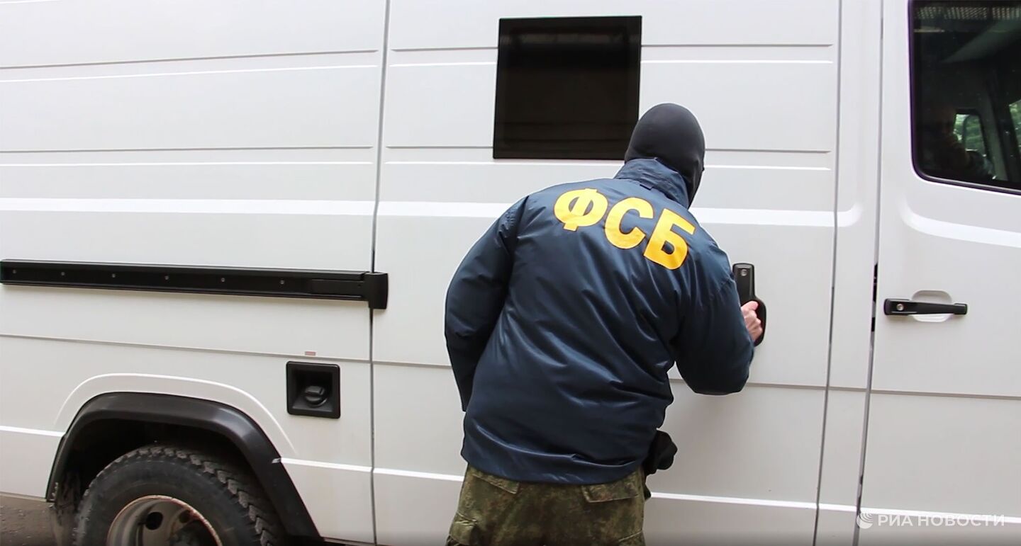 В Крыму ликвидировали агента Киева при закладке бомбы под машину офицера МО