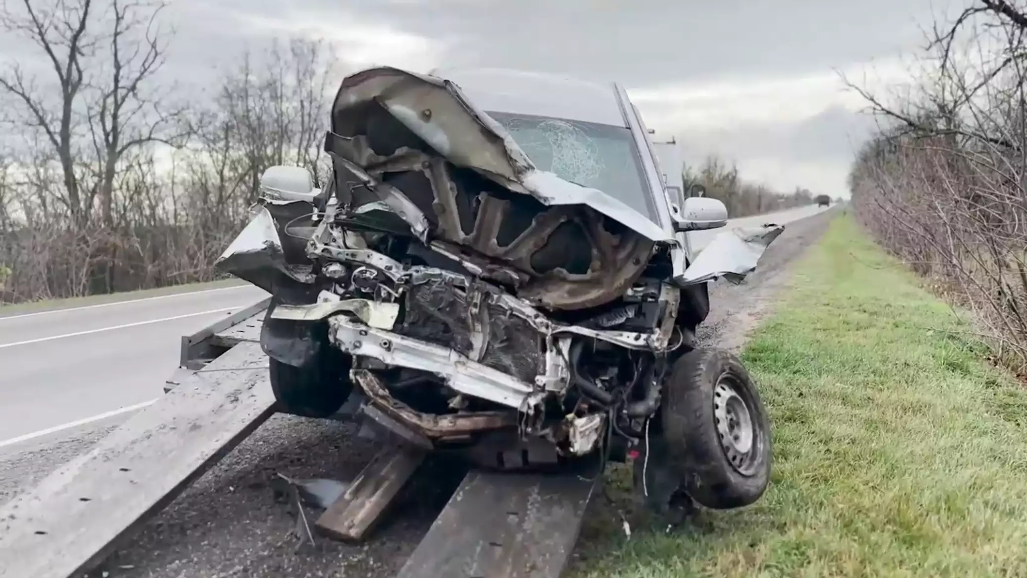 Один человек погиб и четверо пострадали в массовом ДТП на севере Крыма