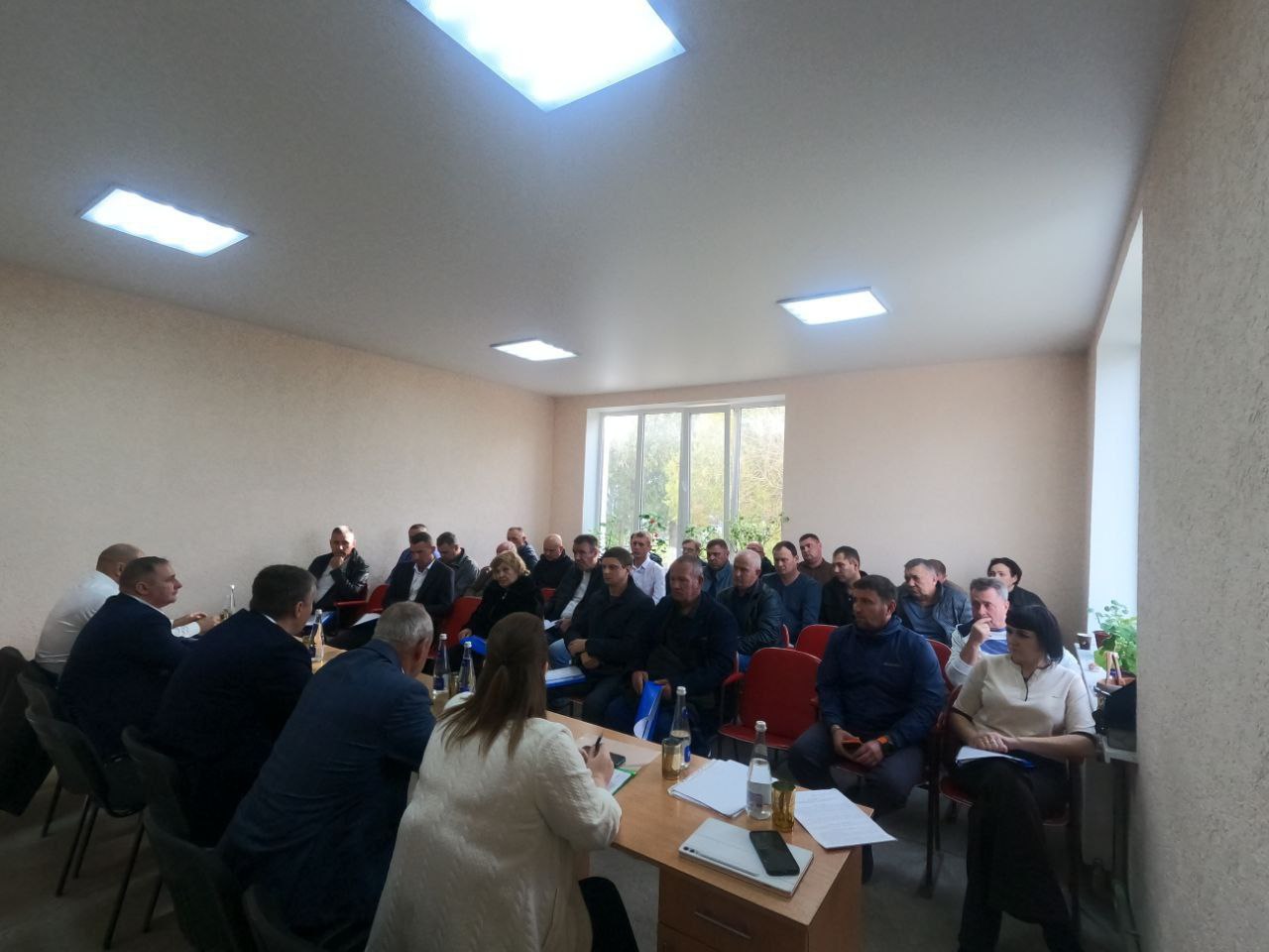 Выездное совещание в "Красногвардейское ДРСУ" и "Первомайский ДЭУ" собрало на одном маршруте всех руководителей филиалов «Крымавтодор» Выездное совещание в "Красногвардейское ДРСУ" и "Первомайский ДЭУ" собрало на одном маршруте всех руководителей филиалов «Крымавтодор»