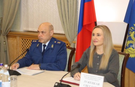 Прокурор Крыма Олег Камшилов провел прием предпринимателей