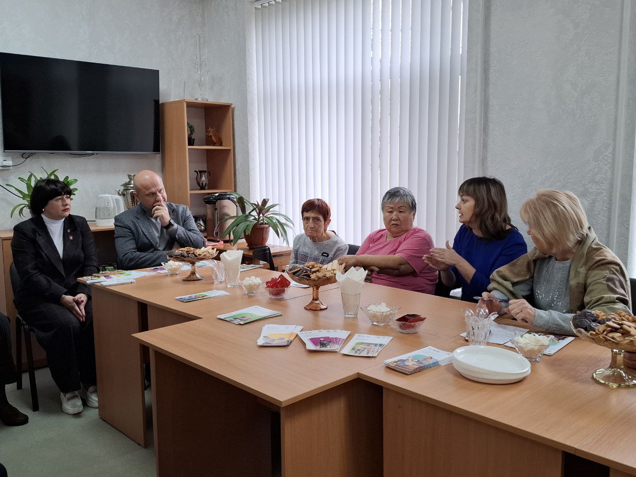 В Центре социального обслуживания граждан пожилого возраста и инвалидов состоялось заседание круглого стола, посвященного Дню инвалидов В Центре социального обслуживания граждан пожилого возраста и инвалидов состоялось заседание круглого стола, посвященного Дню инвалидов