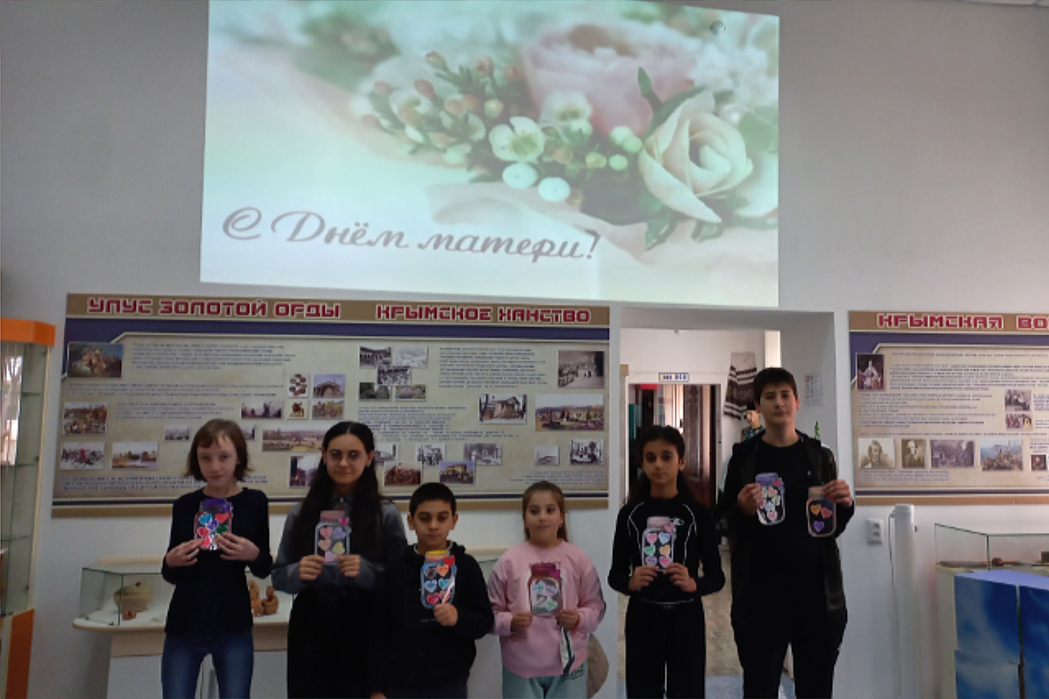 Воспитанники кружка «Знай и люби свой край» отметили День матери