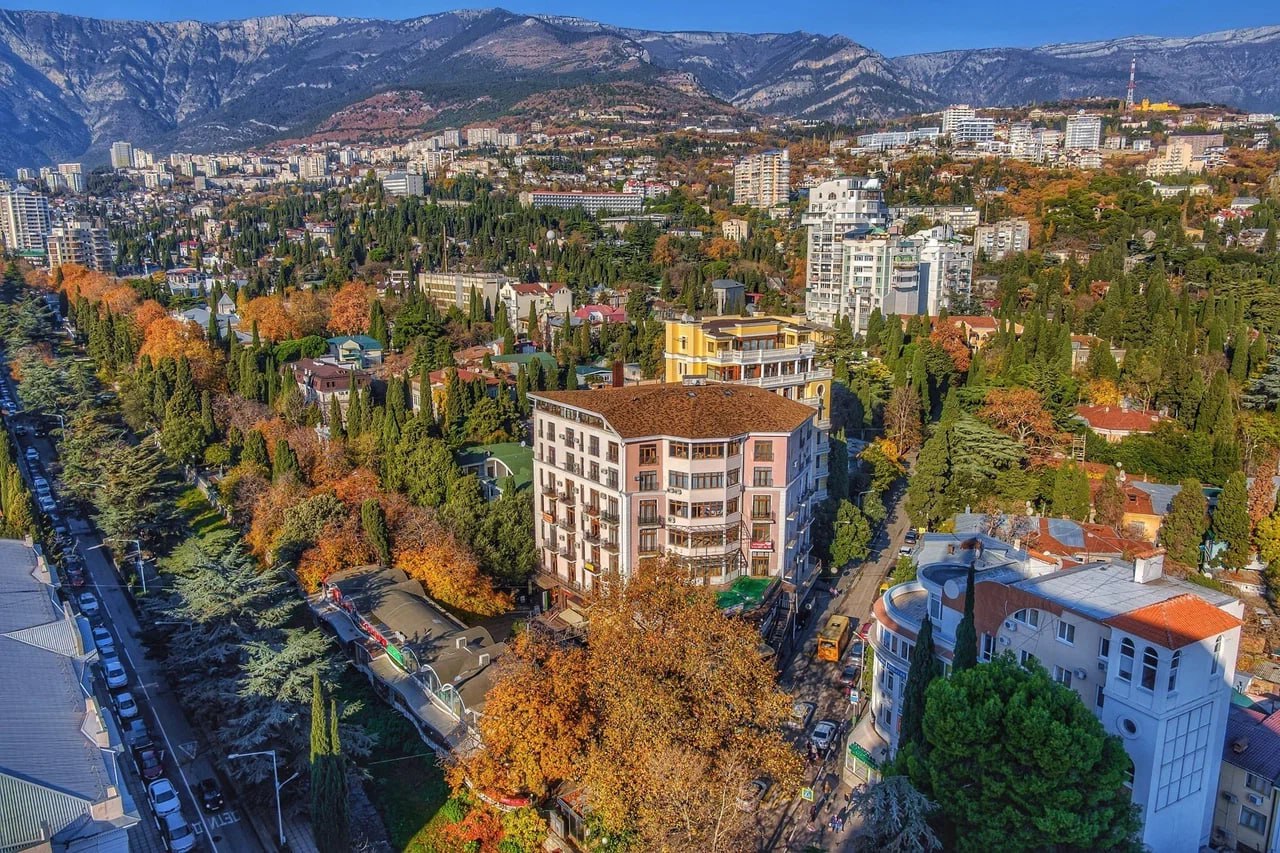 Янина Павленко: Бюджет Ялты на 2026 и плановый период 2027 - 2028 годов вновь бездефицитный и как и прежде - социально-направленный