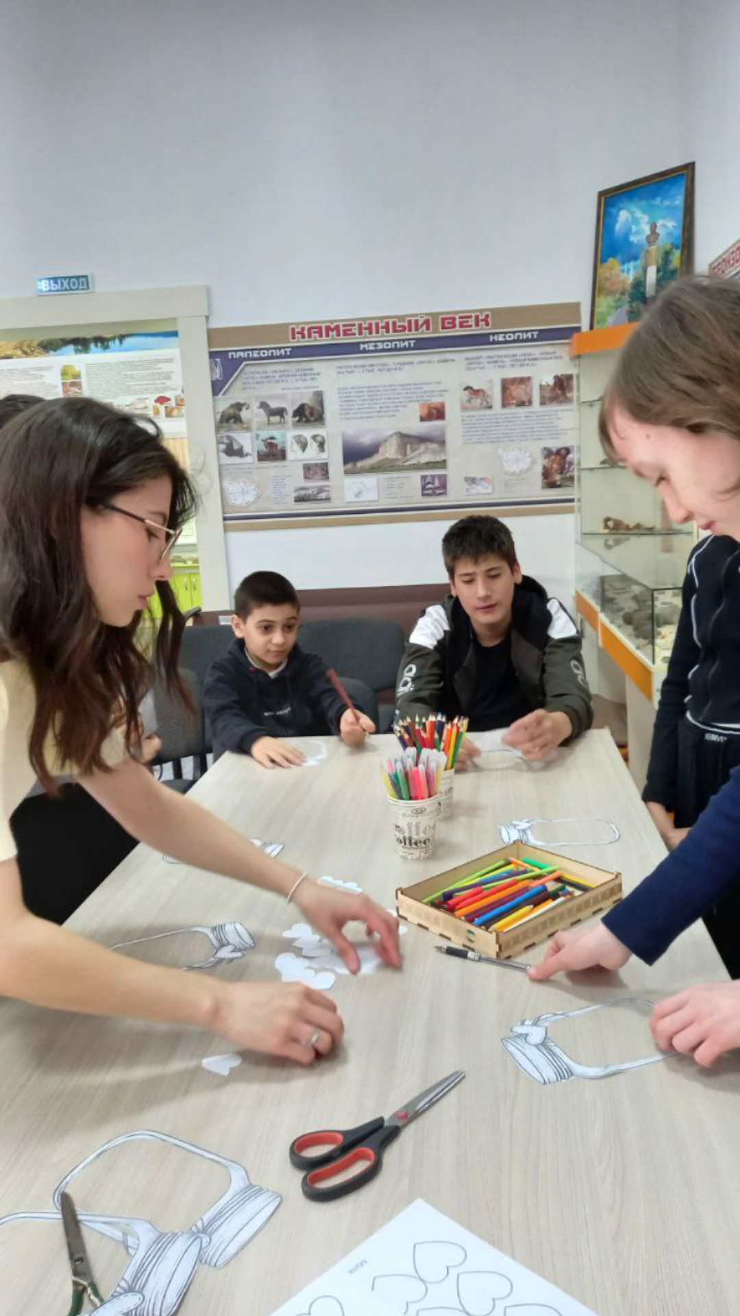 Воспитанники кружка «Знай и люби свой край» отметили День матери Воспитанники кружка «Знай и люби свой край» отметили День матери